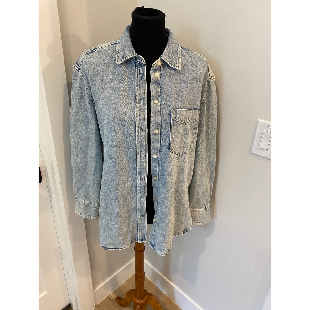 Gap Ultrasoft Denim Shirt Light Acid Wash Oversized Button Down 883760-00-1 M